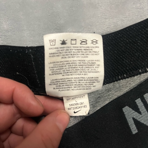 🌸Nike Pro Gray Leggings Capris - Picture 2 of 4